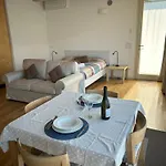 The House On The Shore 데르비오
