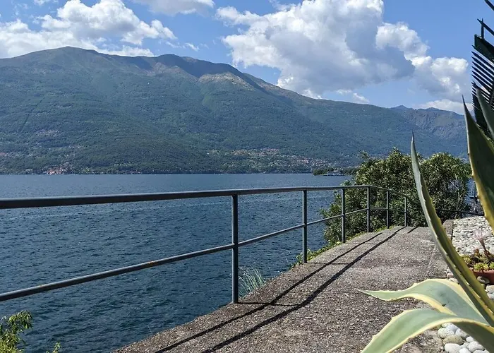 The House On The Shore 펜션 *