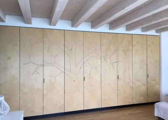 The House On The Shore * 데르비오