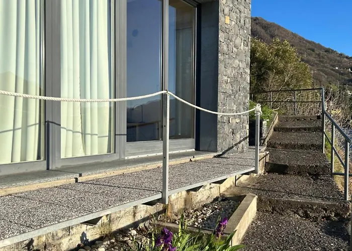 The House On The Shore * Dervio