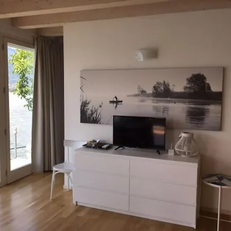 The House On The Shore * Dervio