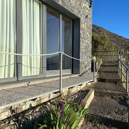 The House On The Shore * Dervio