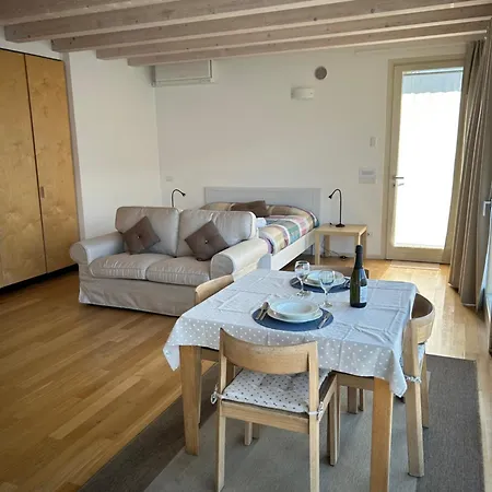 The House On The Shore Holiday home *